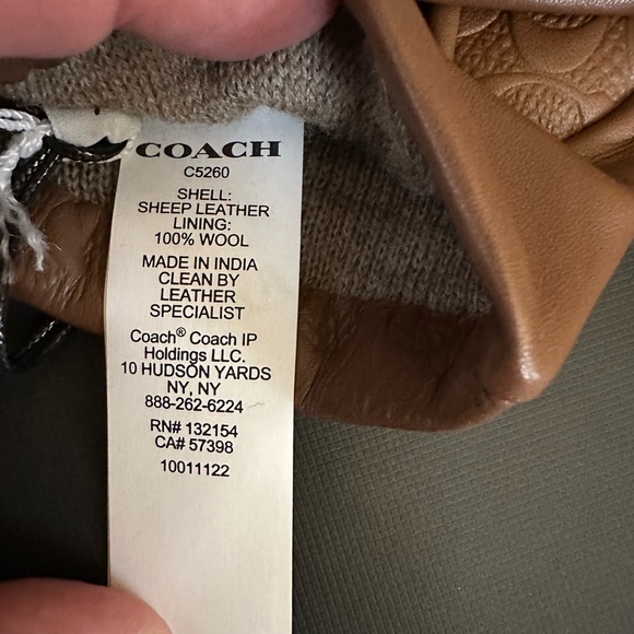 NWT Coach Signature Leather Tech Gloves size 7 $168 retail - Picture 6 of 9